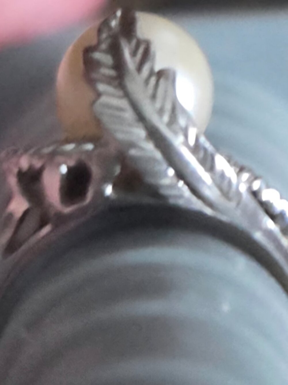 Vintage Crosby 10K White Gold Cultured Pearl Ring - Size 5 - Picture 7 of 11